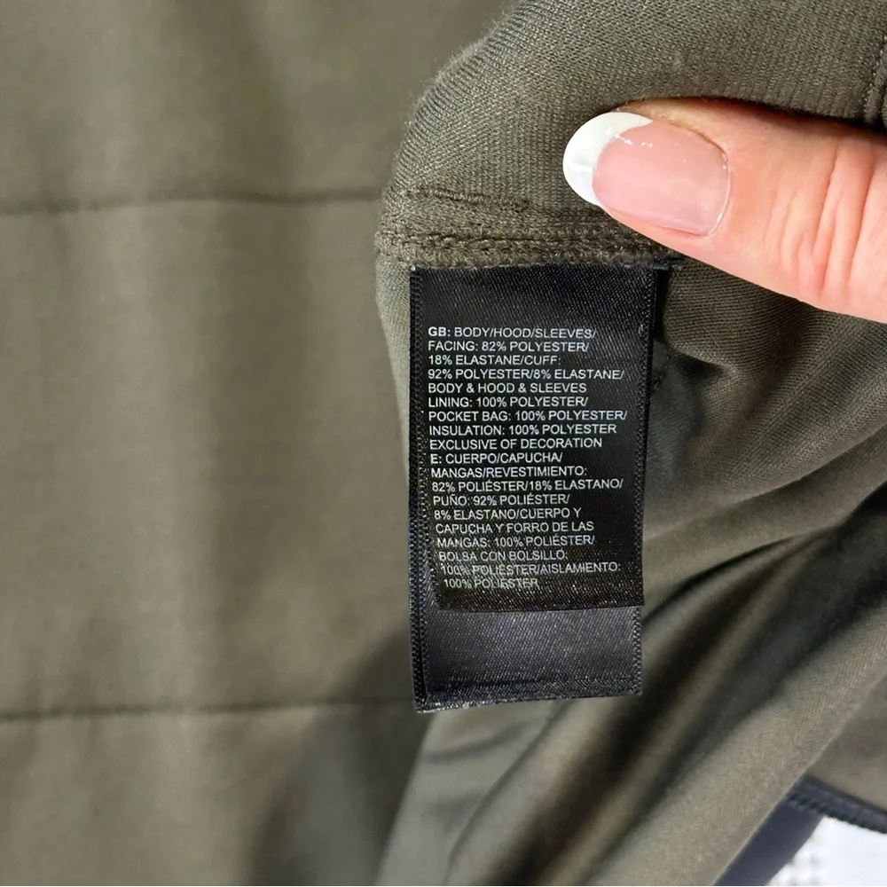 The North Face Men's Olive and Gray Puffer Jacket - Picture 9 of 14